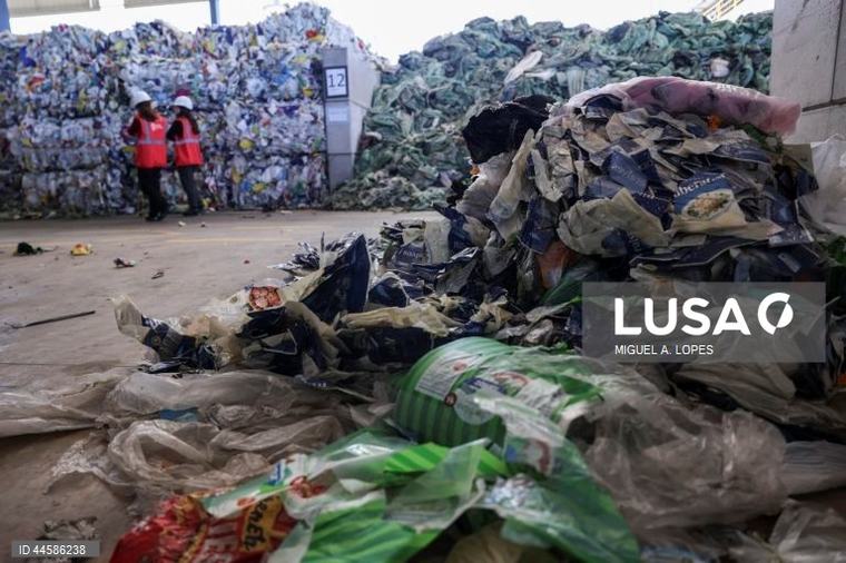Plástico e papel pedem previsibilidade nas novas regras europeias para embalagens