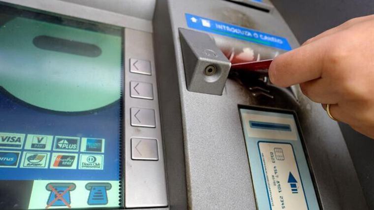 "Aparece o número de entidades oficiais, mas são burlões." Associação de Bancos alerta para "fraude sofisticada" Sociedade