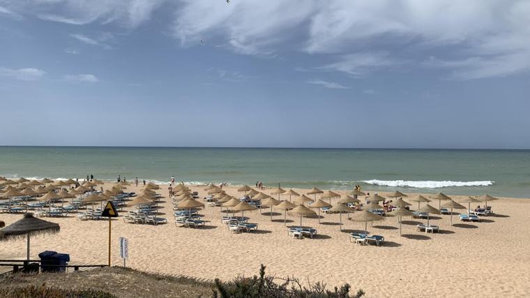 Fisco faz fiscalizações nas praias e deteta problemas com faturas nas concessões Economia
