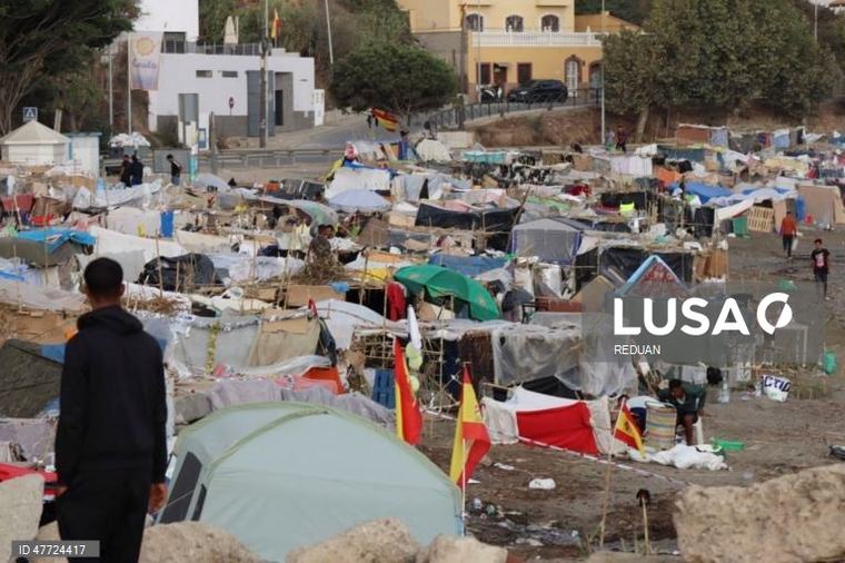 Repatriados 21 migrantes para Marrocos após apedrejamento de patrulha militar em Ceuta