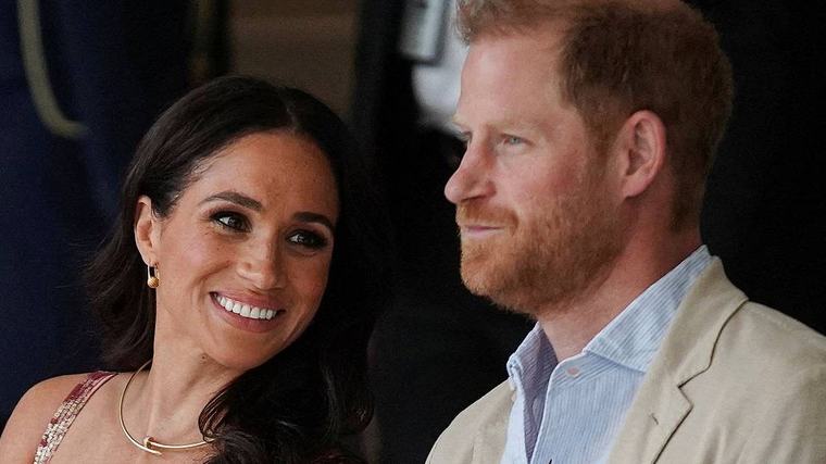 Harry e Meghan regressam ao Reino Unido, mas continuam com estatuto de membros não ativos da família real