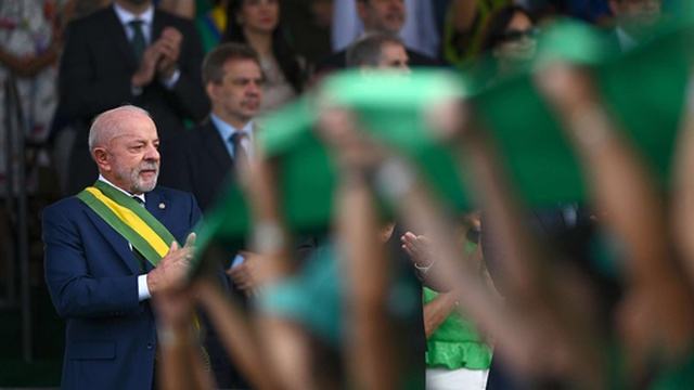 Brasil celebra dia de independência em plena campanha e crise institucional
