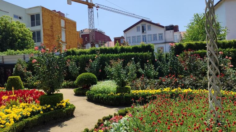 Moradora de Braga queixa-se de construção que lhe tira o sol