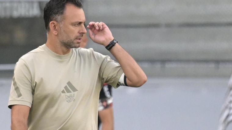 Filipe Coelho: "Conseguir um ponto contra o Vitória valoriza o nosso processo" Casa Pia