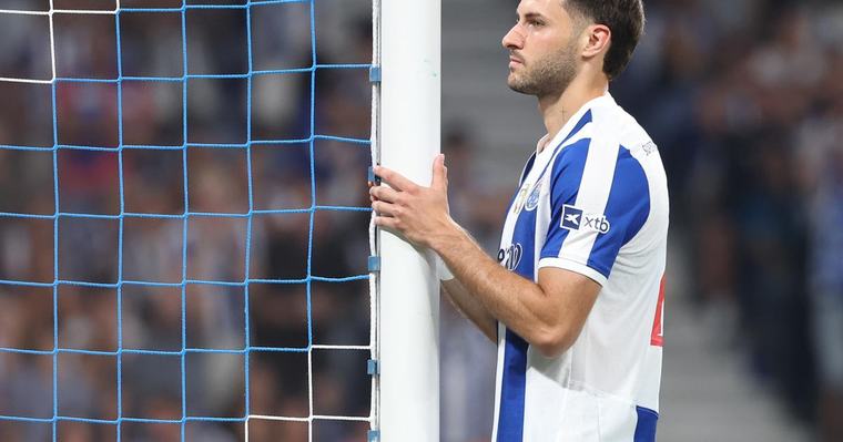 Uma estreia na frente: o onze do FC Porto votado pelos leitores (fotos)
